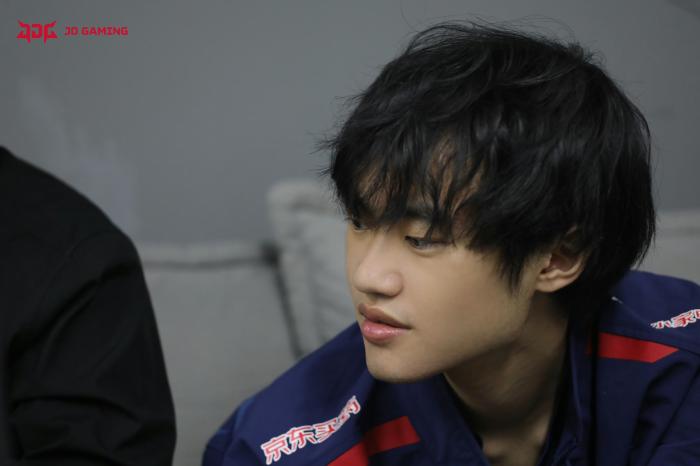 knight率JDG问鼎LPL夏季赛冠军 中路统治力获本