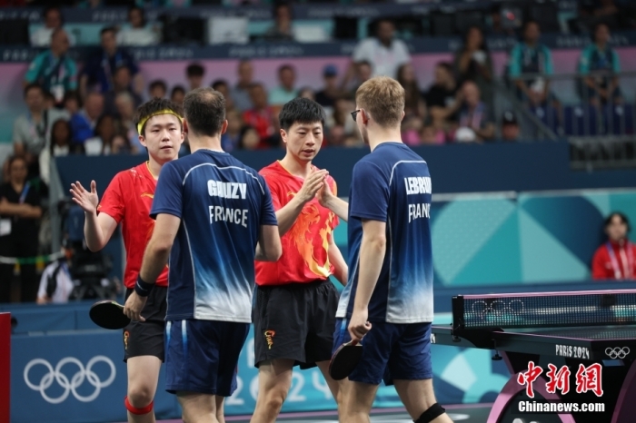 中国乒乓男团力克东道主晋级决赛