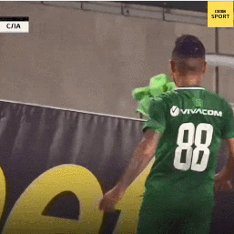 布雷迪裤子裂开引热议 运动员赛场意外事件盘点