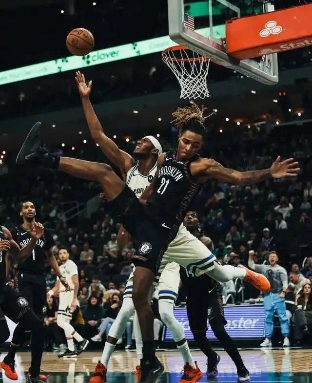 特纳在雄鹿队表现低迷拖累战绩 字母哥留队前景