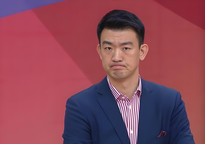 深圳队15连胜领跑争冠行列 上海队最大劲敌浮出